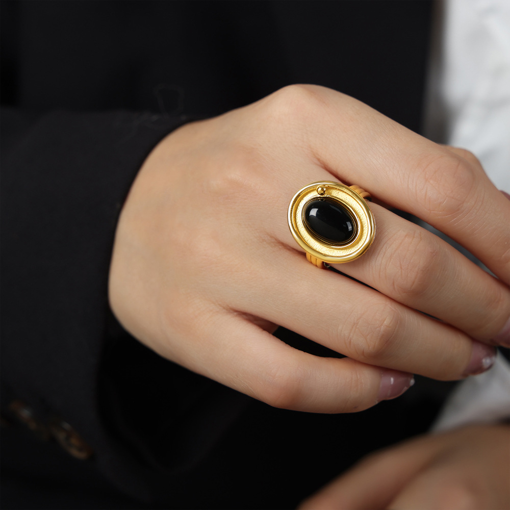 4:Gold ring - size 6