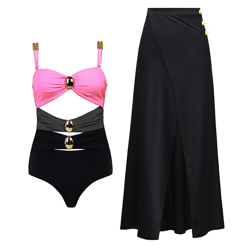 black two pieces