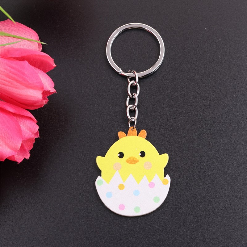 Spotted eggshell chick :45x38mm
