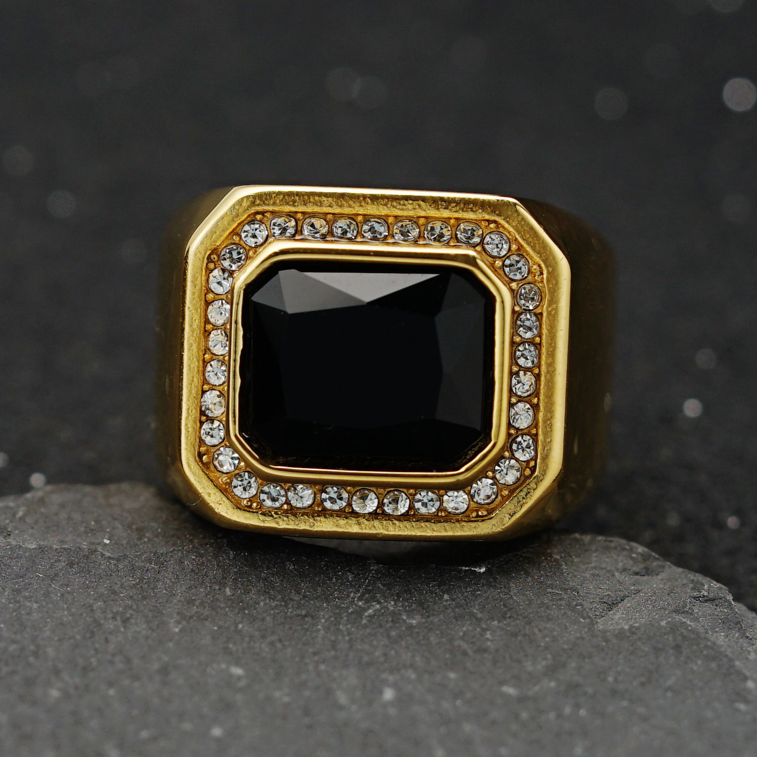 5:Gold   black stone
