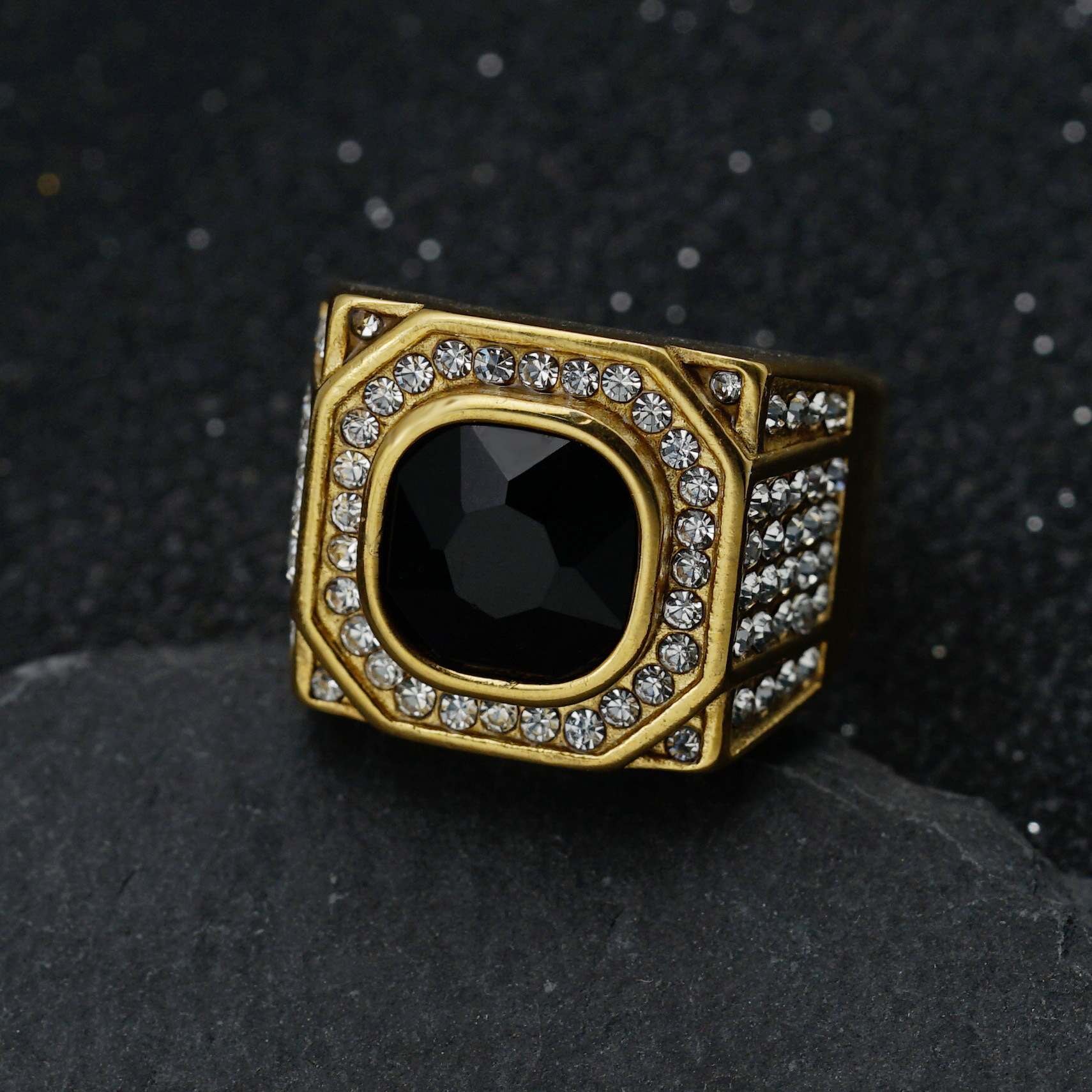 4:Gold   black stone