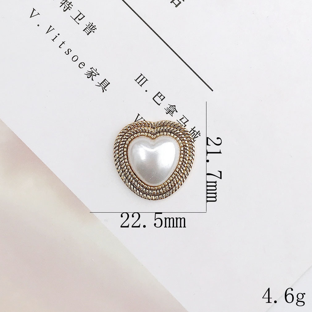2:D1718 Pearl Heart