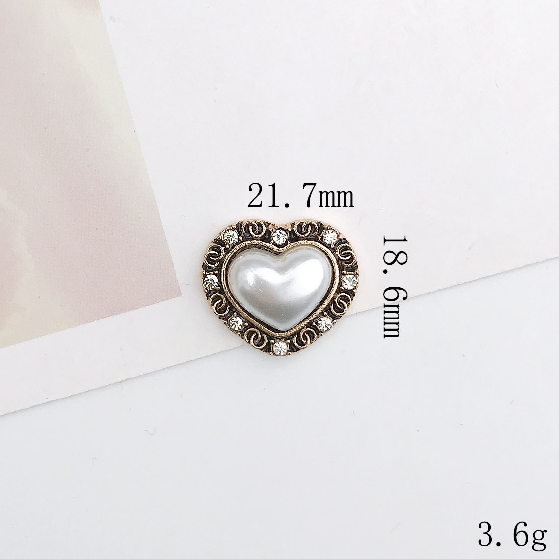 17:D1733 Diamond Pearl Heart