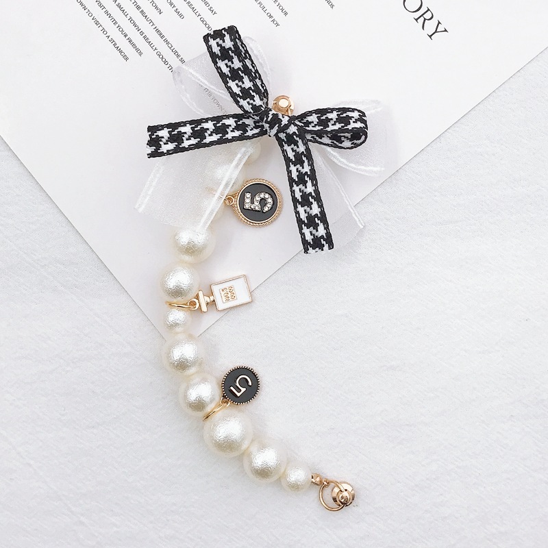 2:K157 frosted bow pearl bracelet