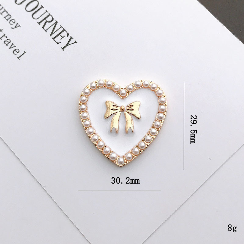 D1810 Drop Oil Pearl Heart (White)