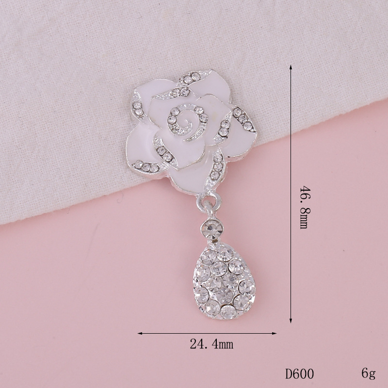9:D600 Camellia Pendant (White)