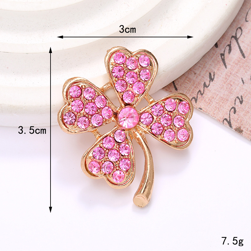 18:D2305 Pink four-leaf clover with gold foundation