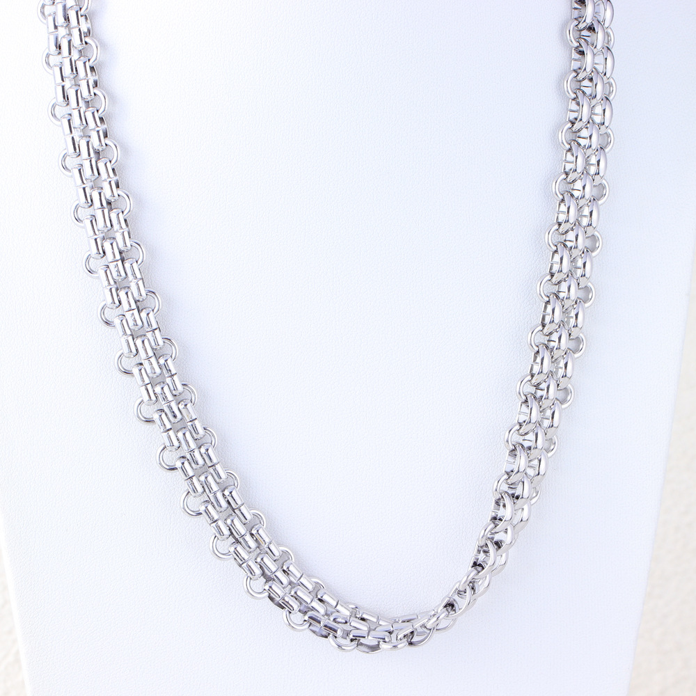 3:Silver necklace
