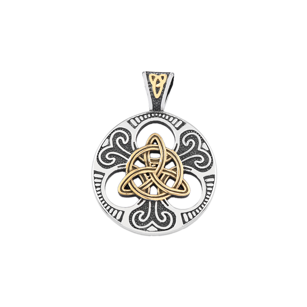 3:A single gold pendant