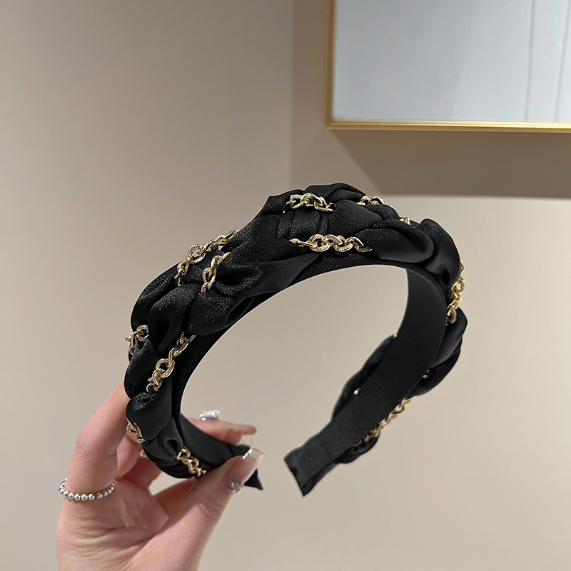 1:Black wide-brimmed chain braid headband