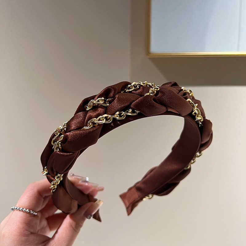 Brown chain braid headband with wide edge