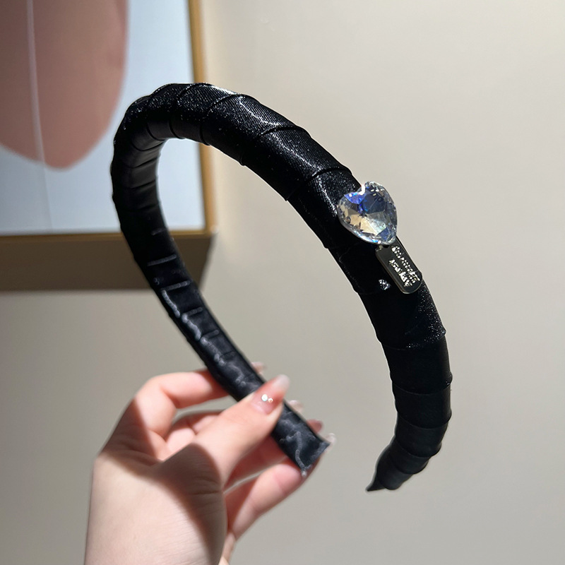 9:Black heart rhinestone headband