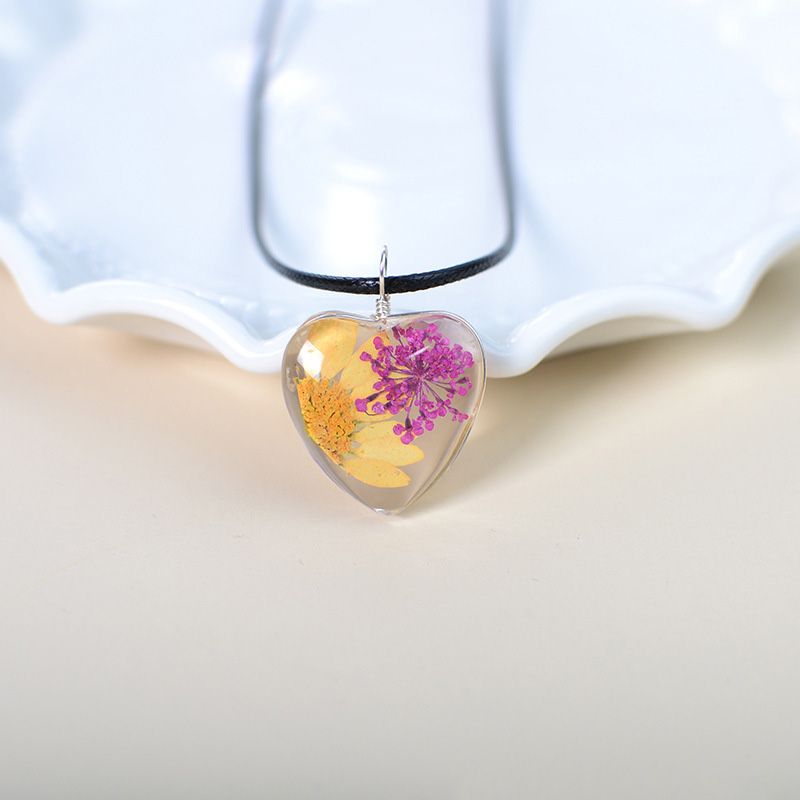 Orange crystal chrysanthemum and rose lace