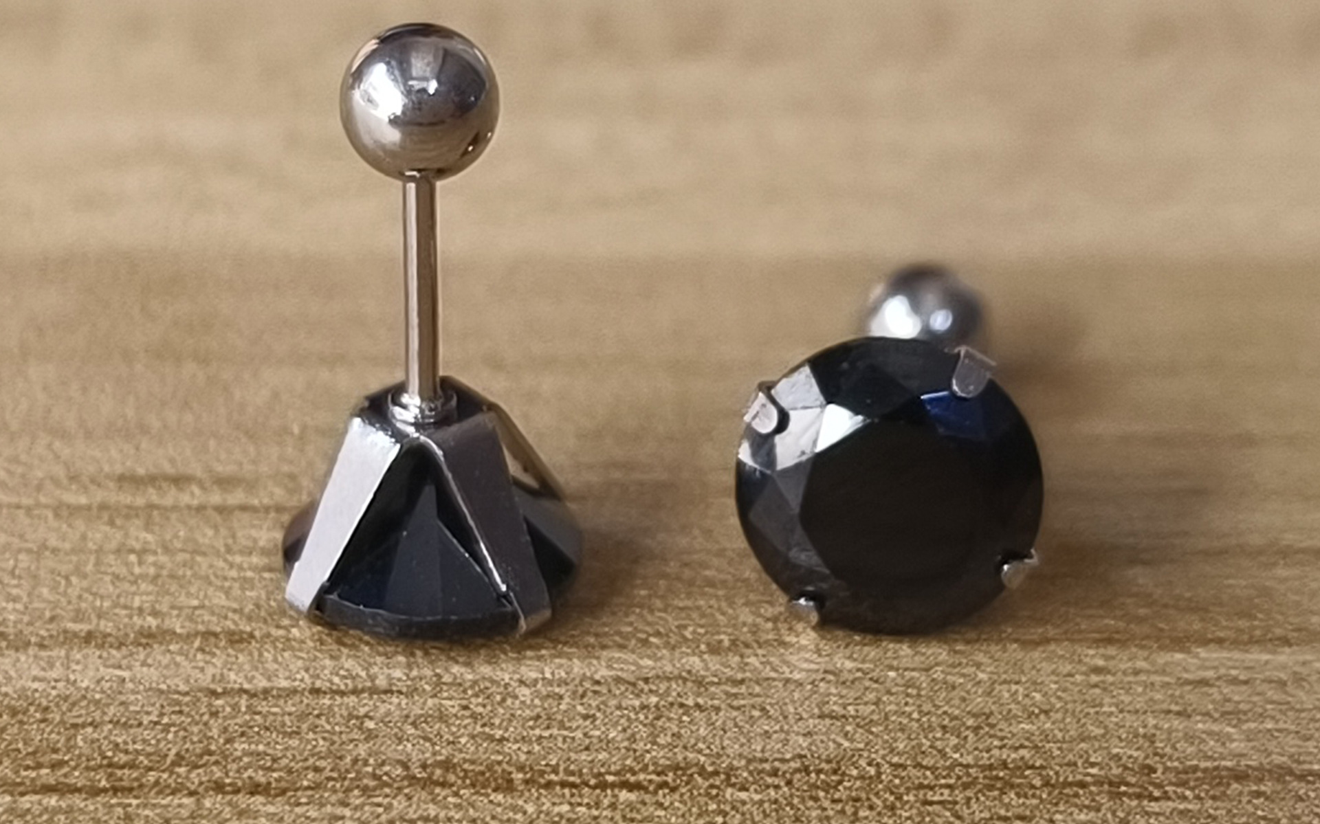 Steel claw black zirconium belt ball