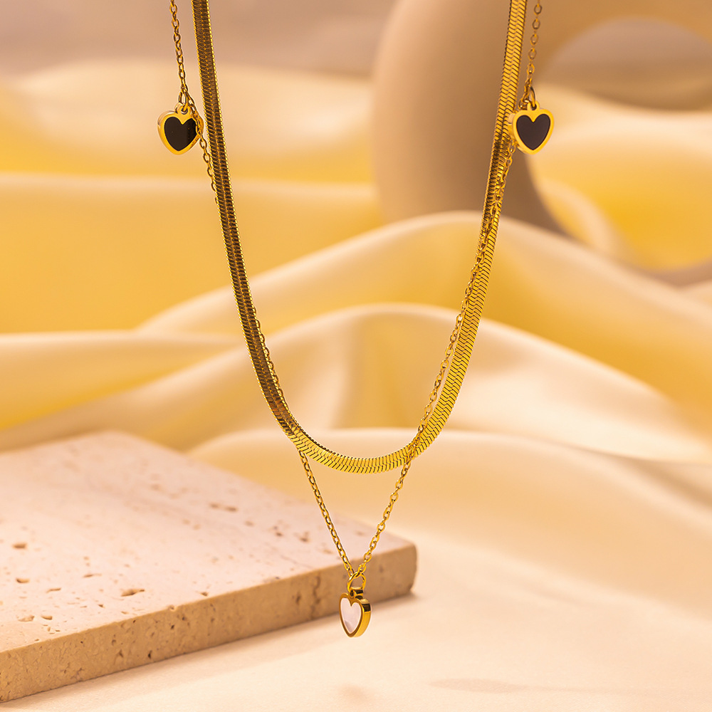 2:Love necklace