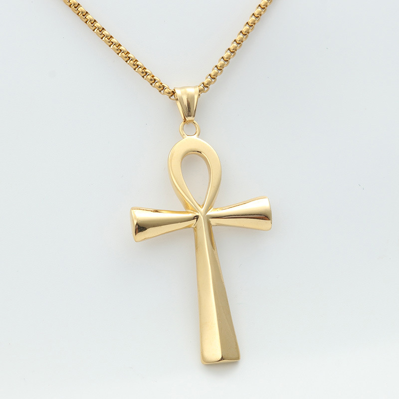 4:Gold pendant with chain 3.0 * 60cm
