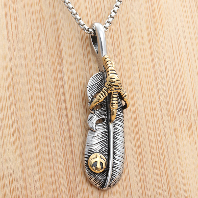 3:Right gold pendant with chain 3.0 * 60cm