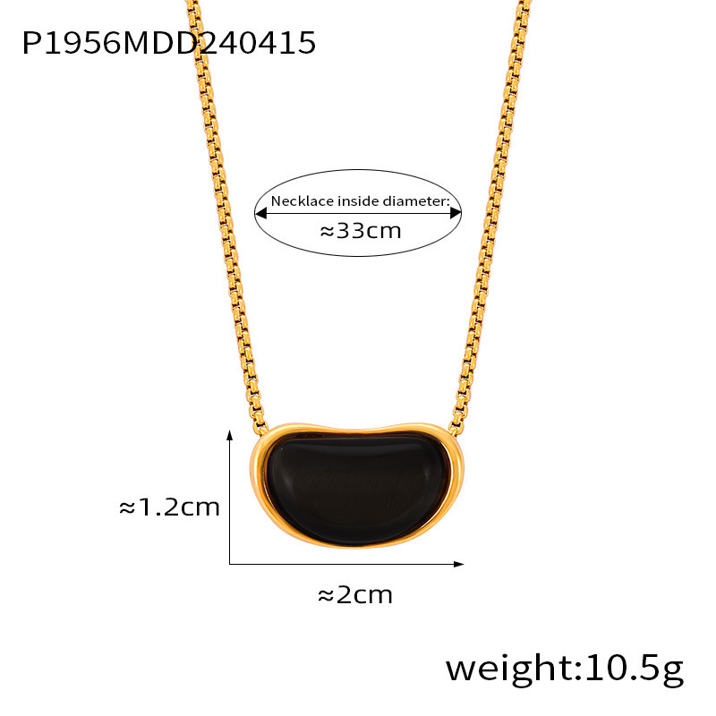 P1956-Gold and black necklace