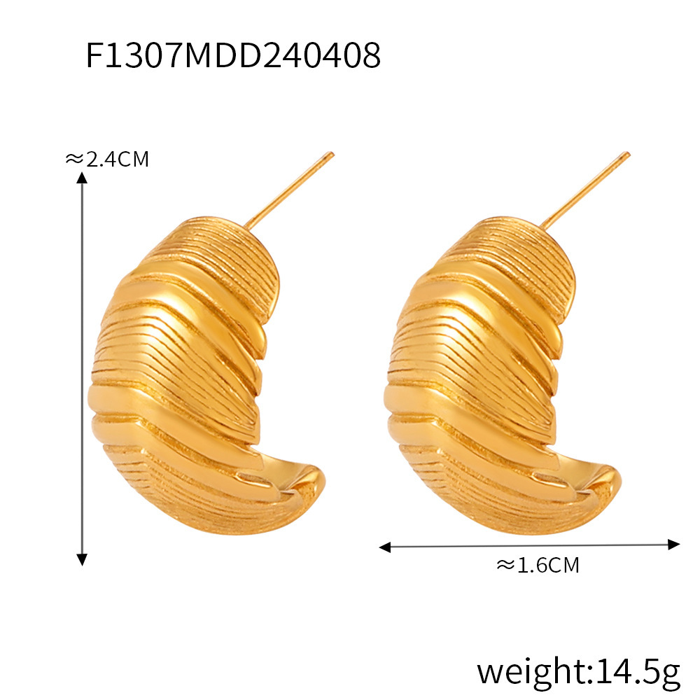 5:F1307- Gold earrings