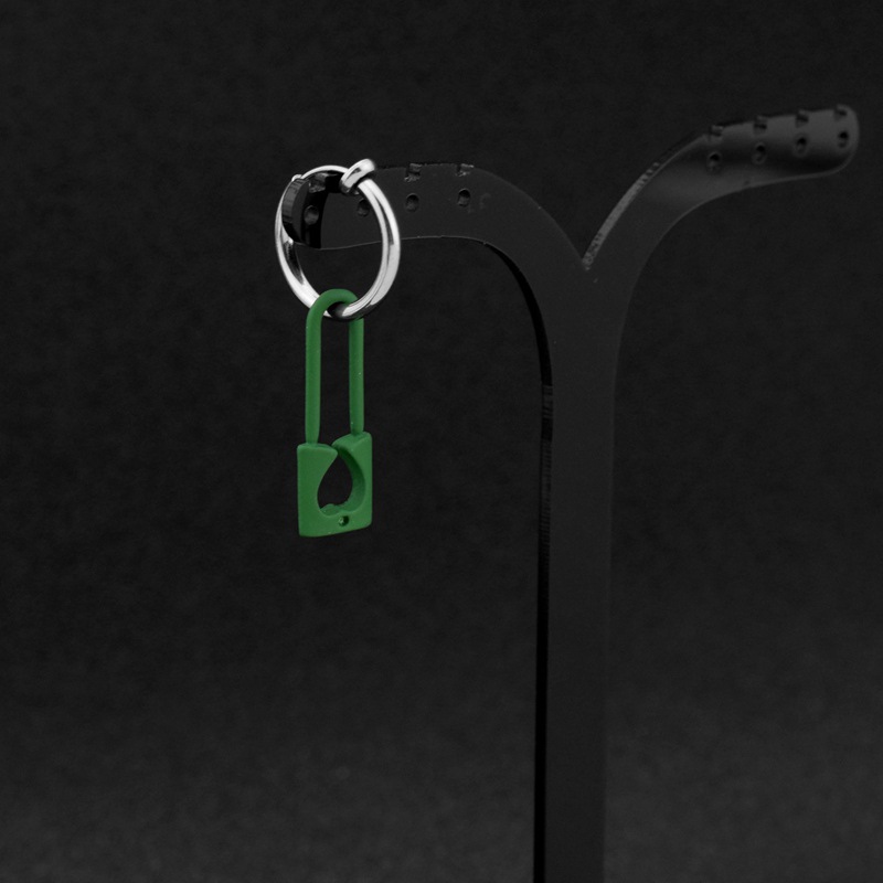 No ear hole spring clip, Green