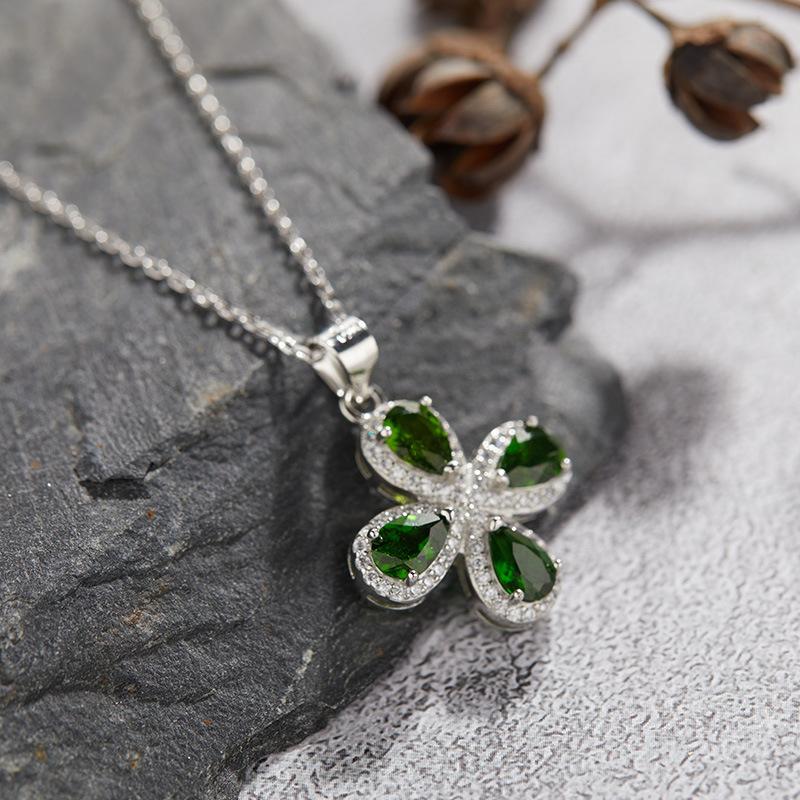 Necklace. - Diopside