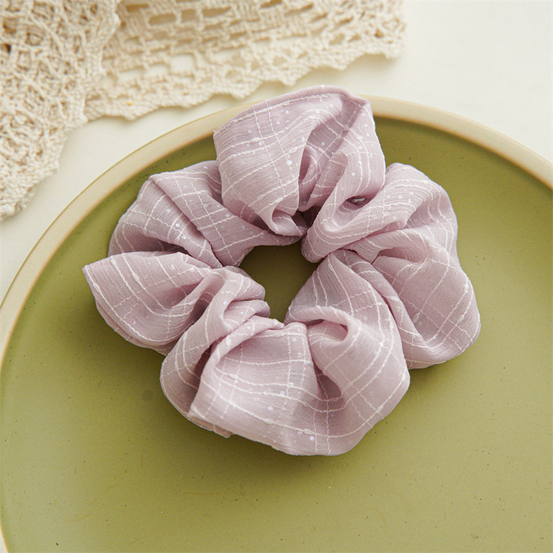 1:Silver pink scrunchie