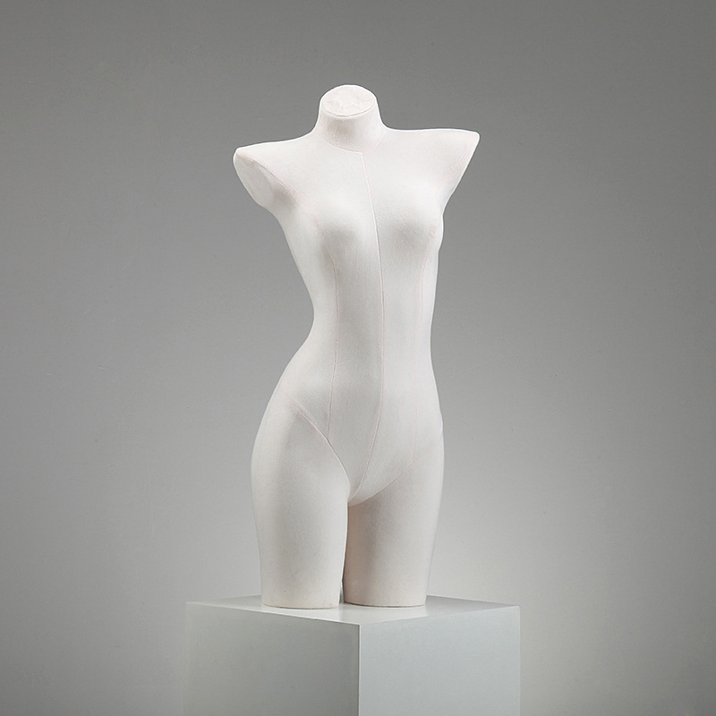 White velvet bust-Height 89cm, bust 85cm, hip 89cm, waist 60cm