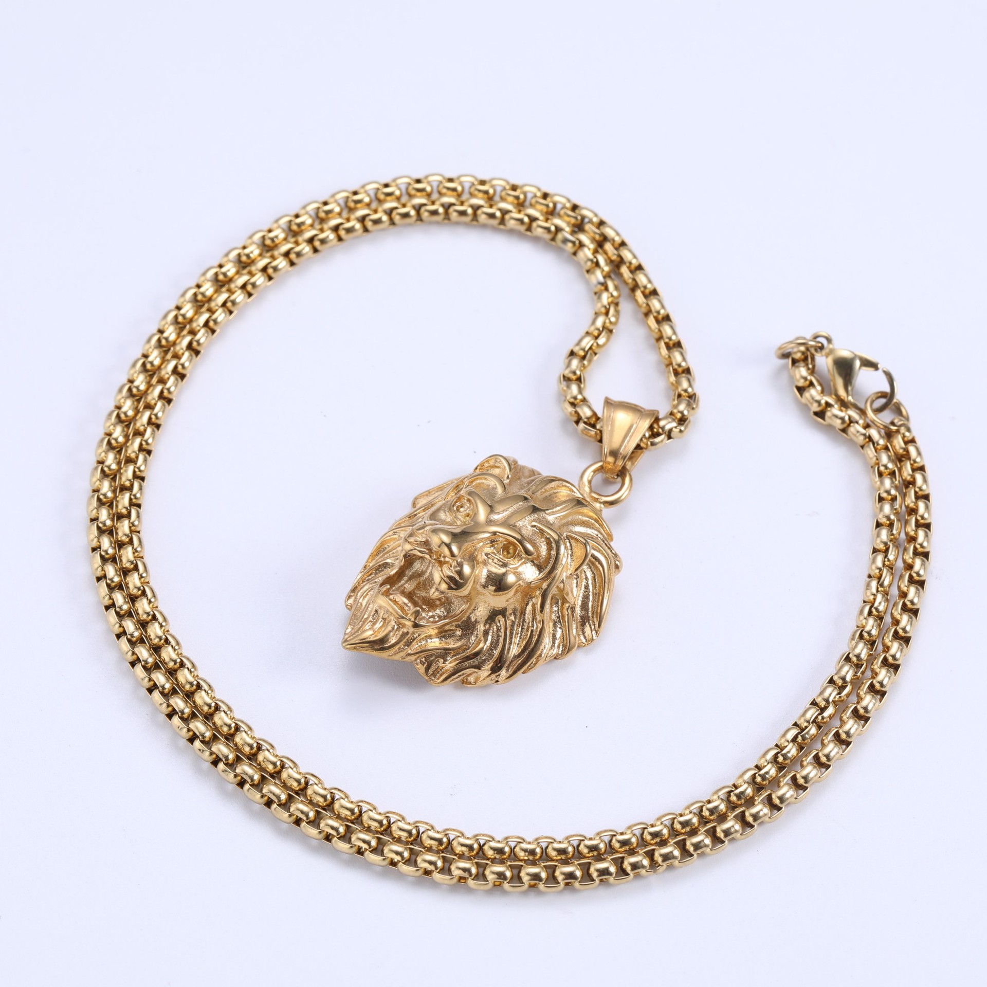 Gold pendant   square pearl chain
