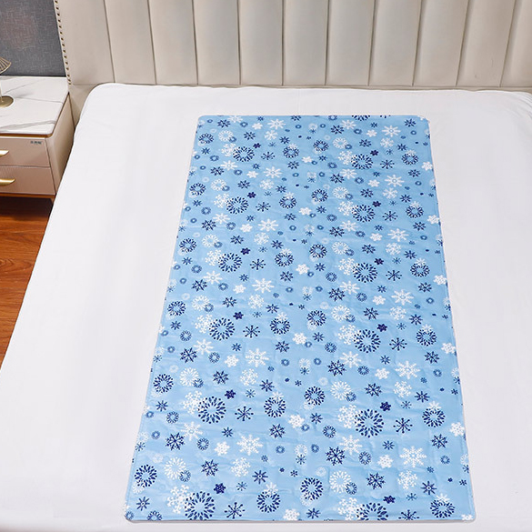 Sky Blue Snowflakes 90*180cm Send 1 ice pillow