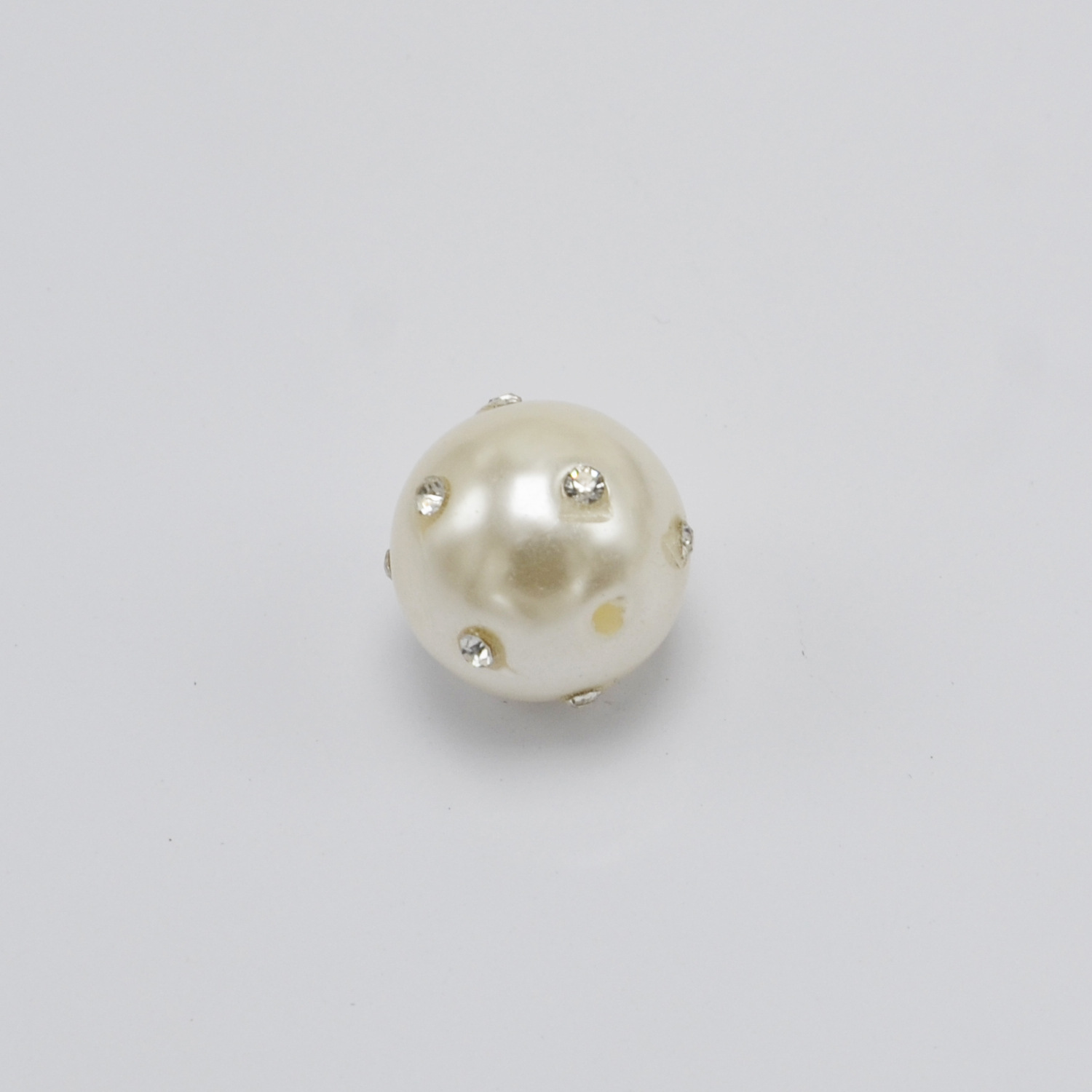 2:The ball perforated with five diamonds