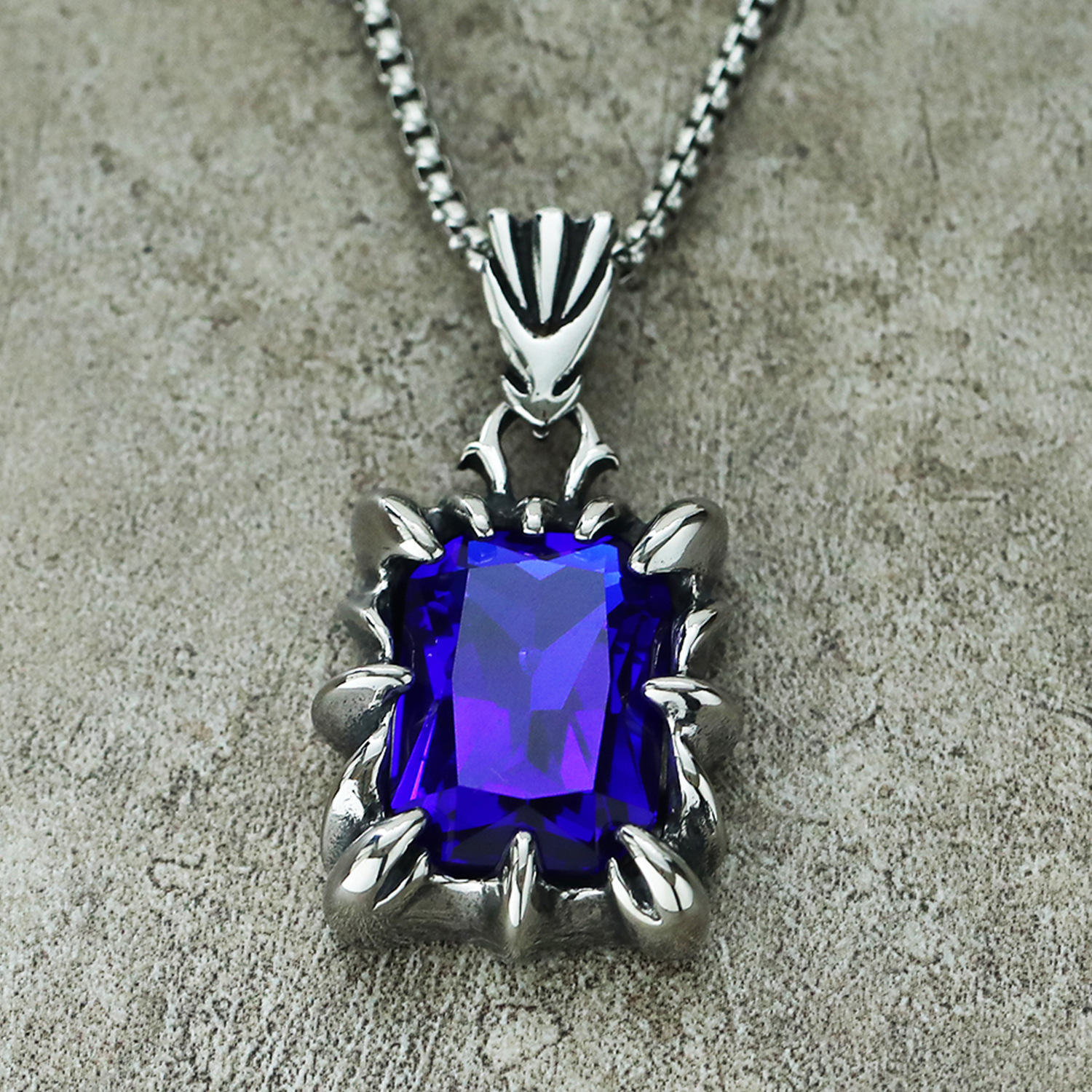 4:Blue necklace 60cm