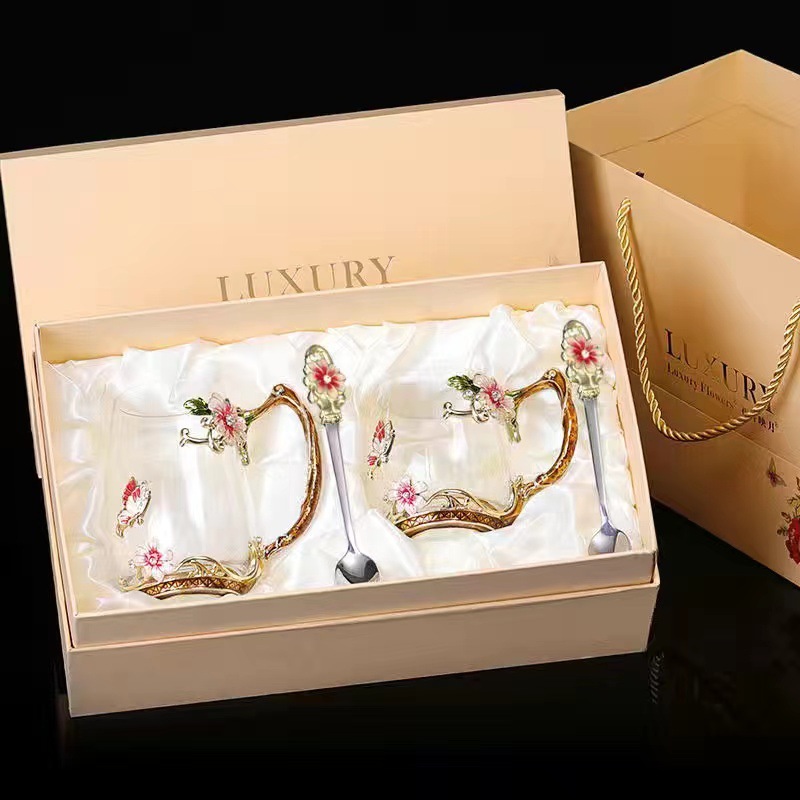 Butterfly chrysanthemum red * cup   spoon gift box