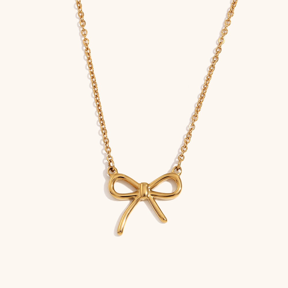 Simple bow pendant necklace