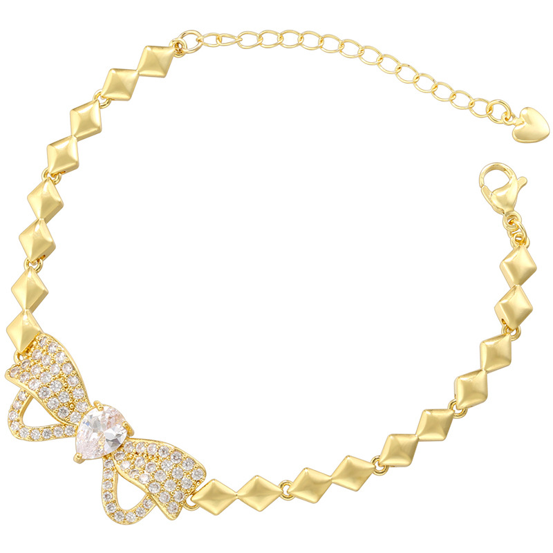 Gold bracelet with tail chain