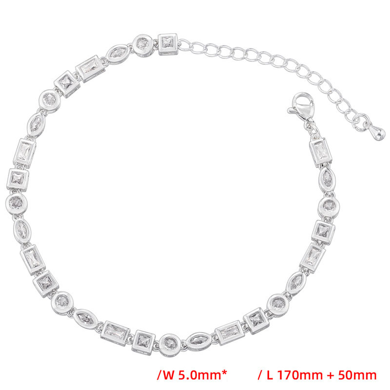 2:White gold and white diamond bracelet