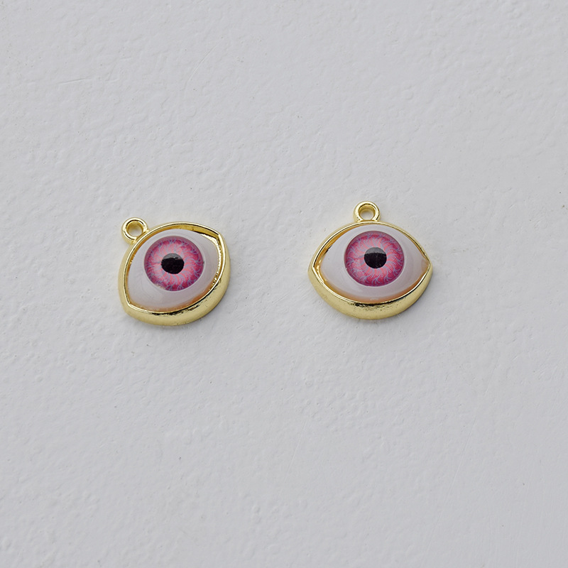 5:KC Gold (Pink eyes)