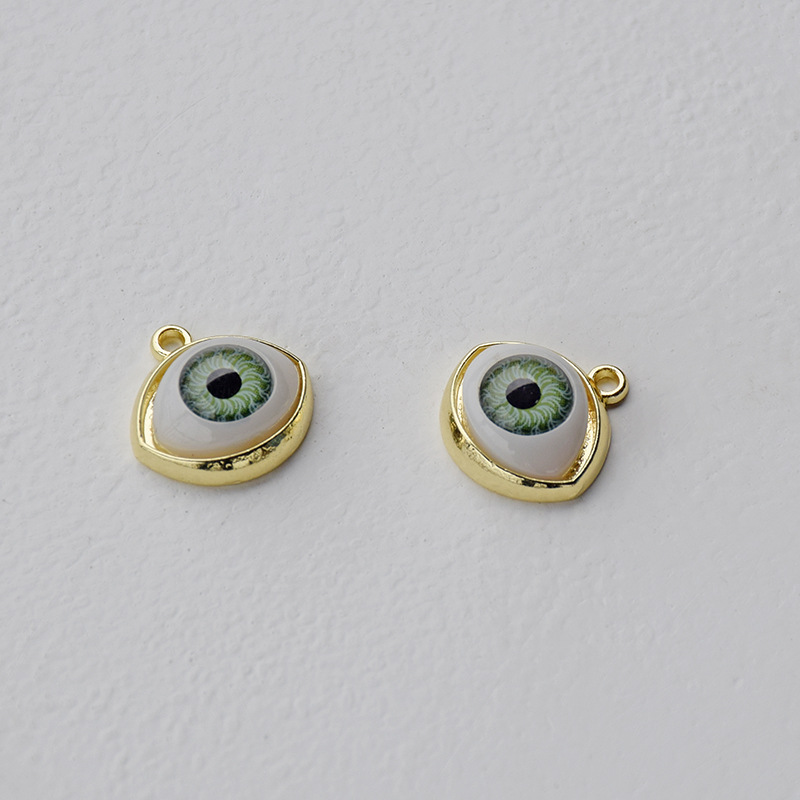 6:KC Gold (Green eyes)