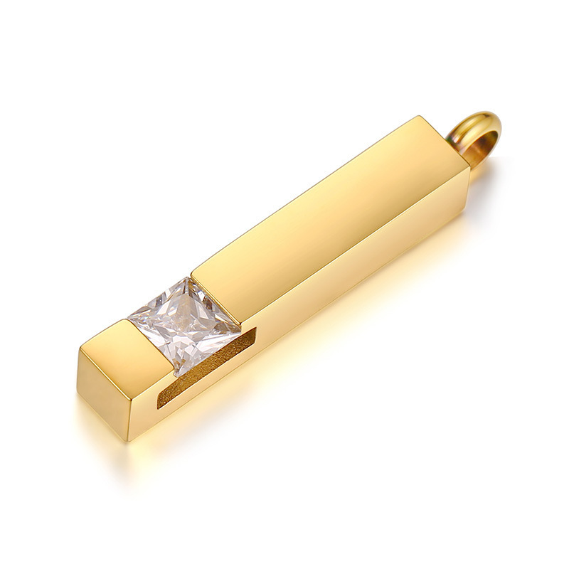 9:Gold pendant white diamond