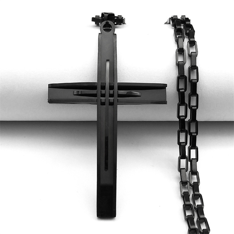 6:Black pendant   chain