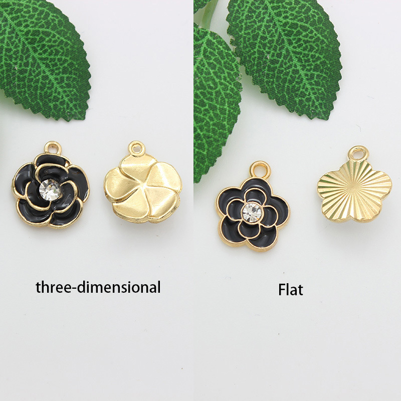 6:Black and diamond, three-dimensional flowers