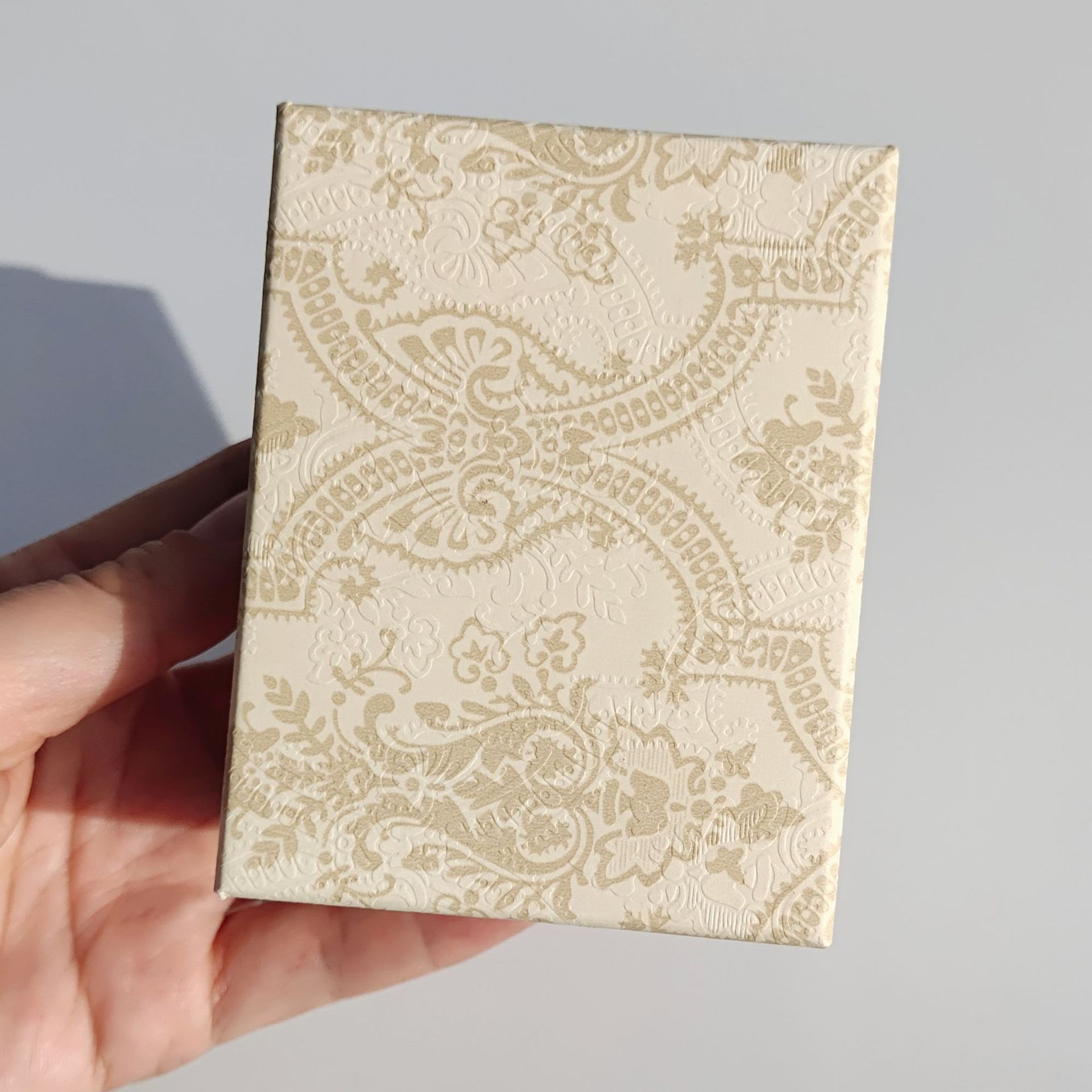 European Flower Paper Gift Box -8.3 x 3.5x7.2cm