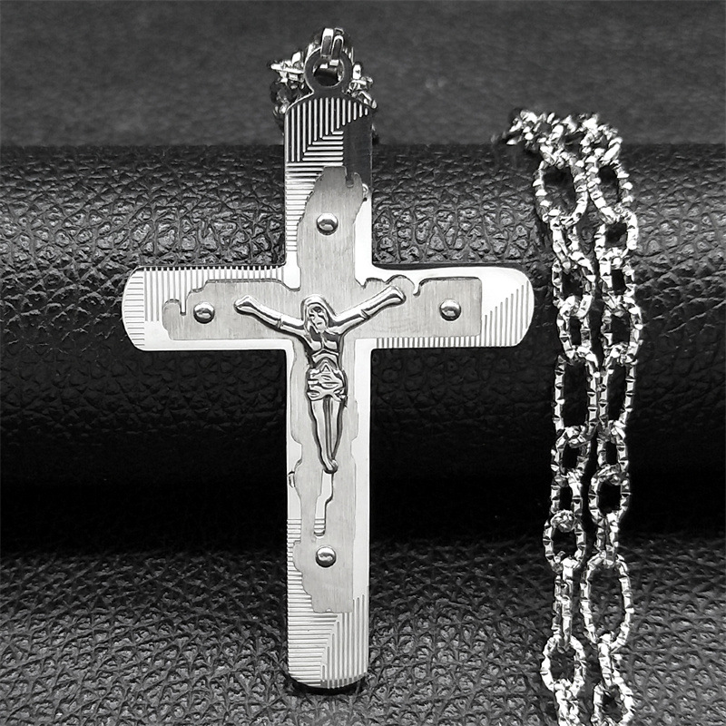 Silver pendant + chain