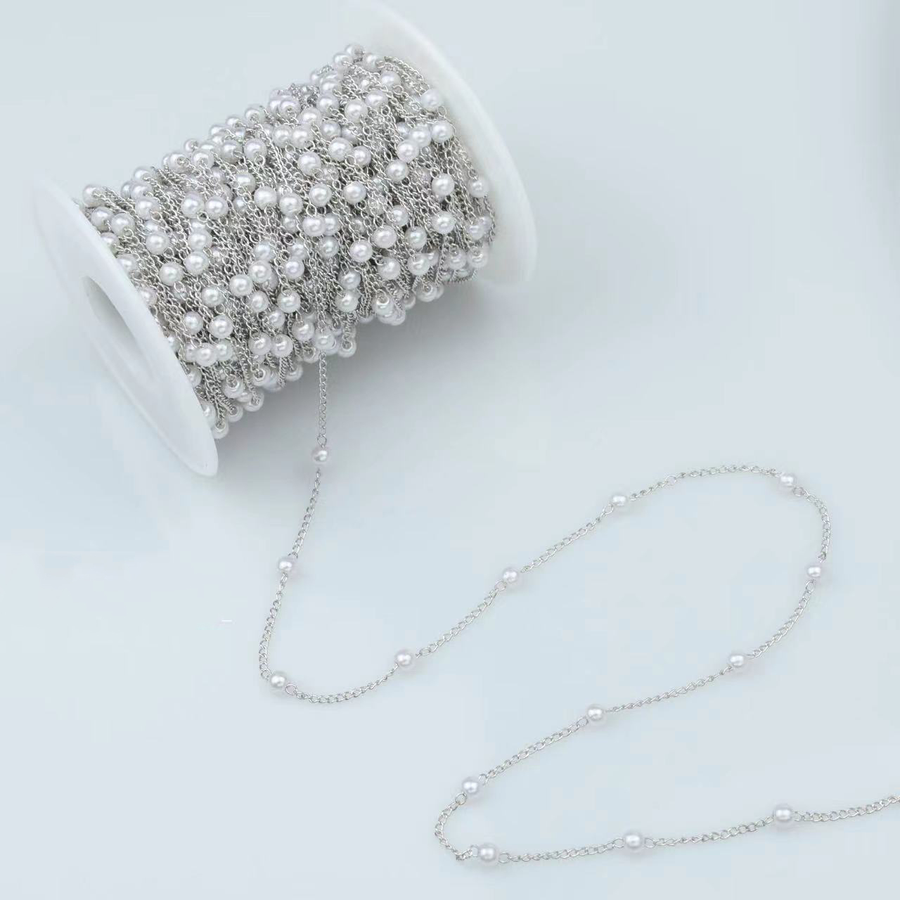 White K spacing 2 cm - Pearl chain