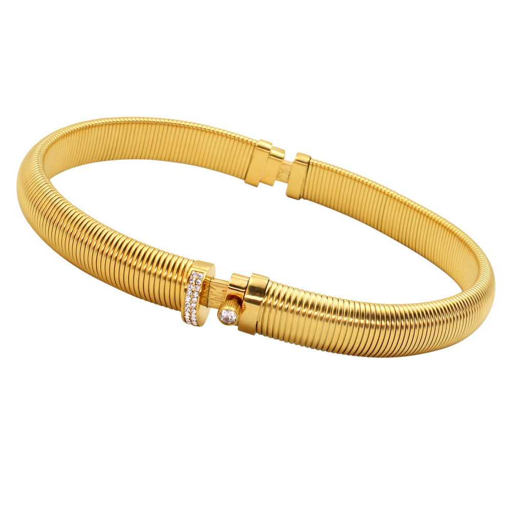 YS809 16mm gold collar with diamond