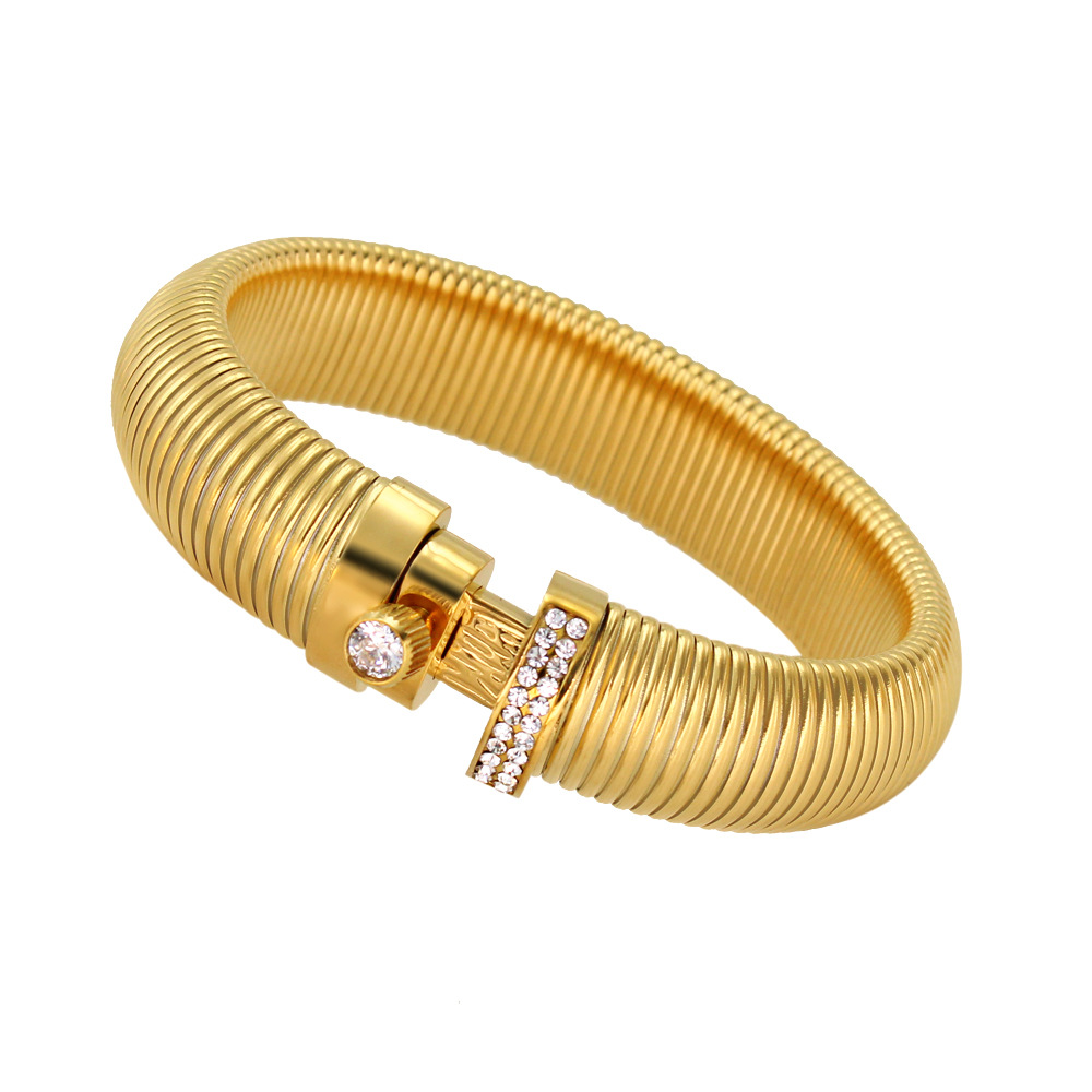 4:YS809 16mm gold bracelet with diamond