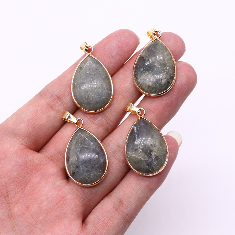 13 labradorite