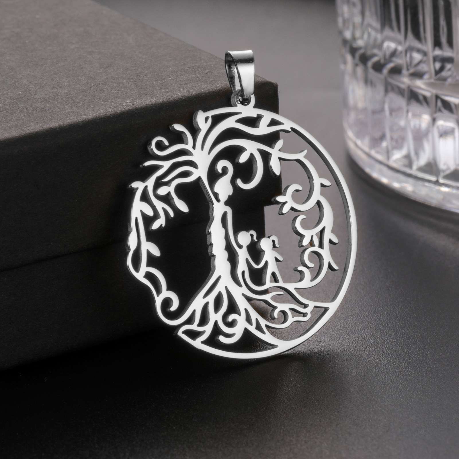 Steel - mother life tree two girls pendant