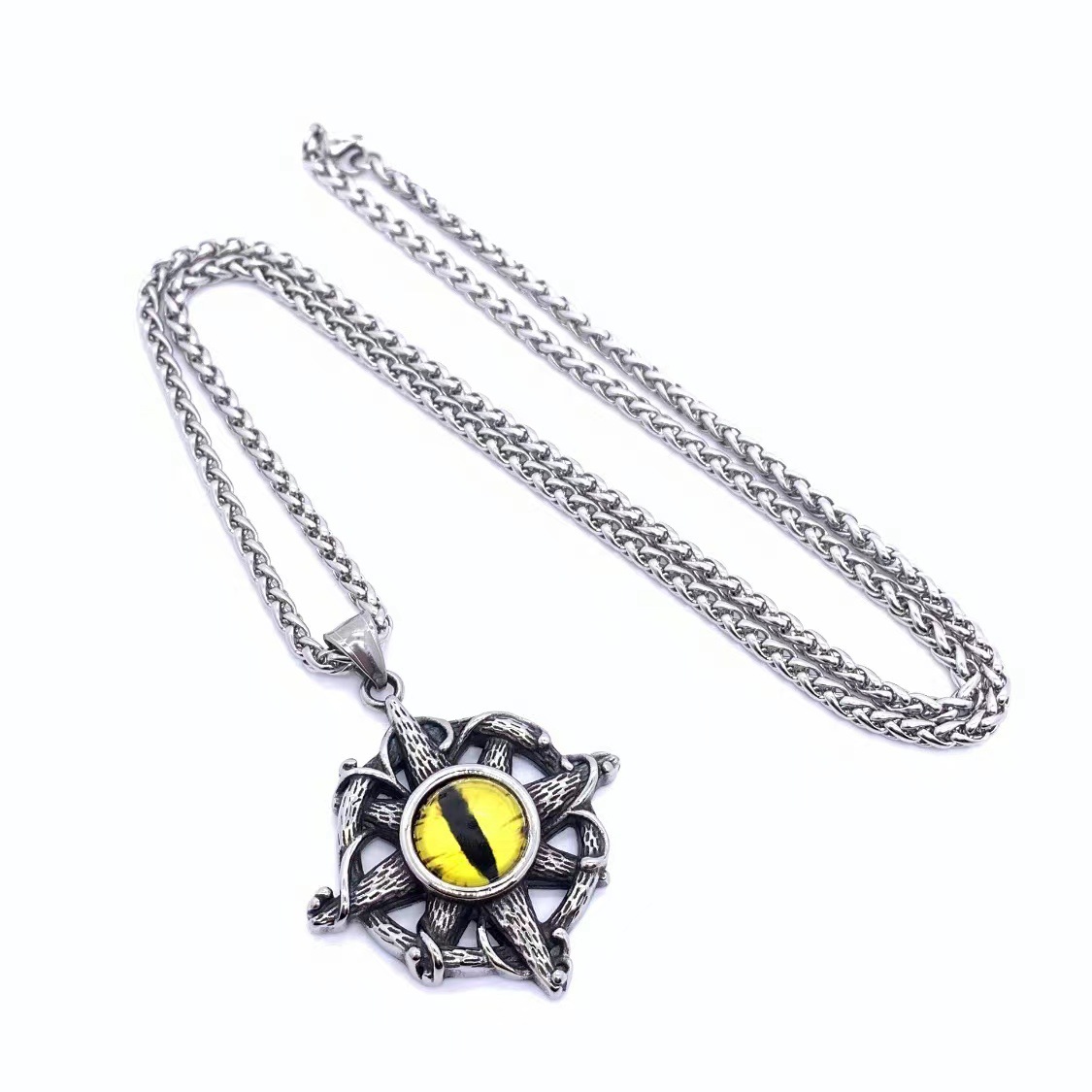 Yellow-eyed pendant with 60CM chain