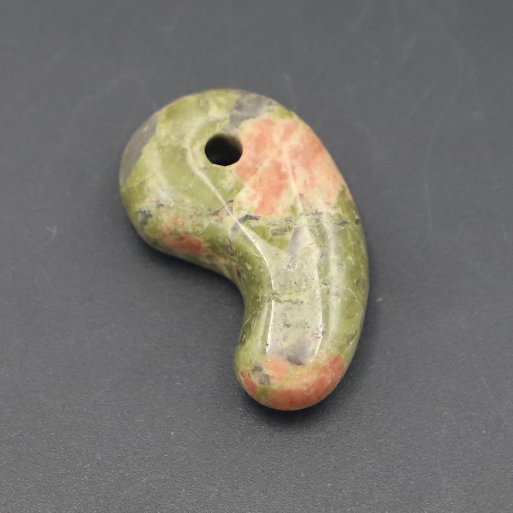 11:UNAKITE