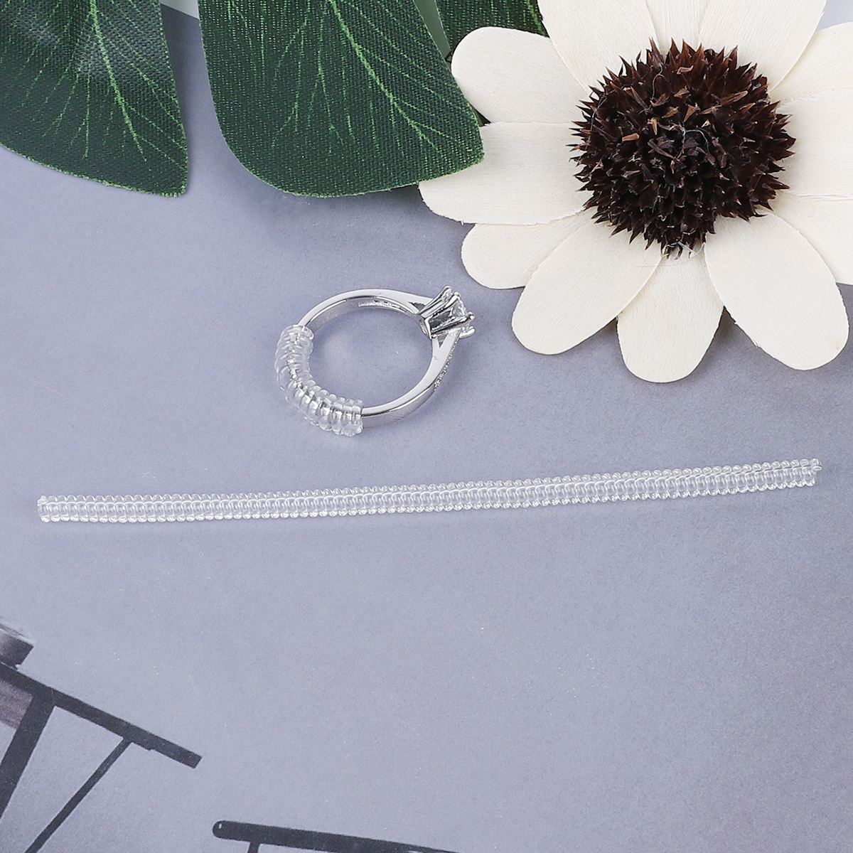 Invisible Ring adjustment, thin round line, outside diameter 3.5 mm inside diameter 1.5 mm thick line 1mm length about